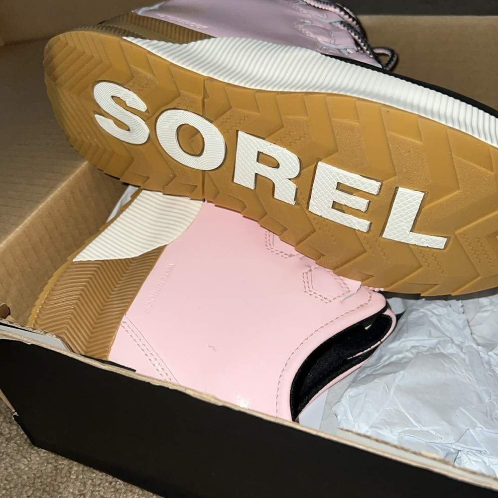 Sorel Women's Out 'N About III Classic Boot - Picture 8 of 8